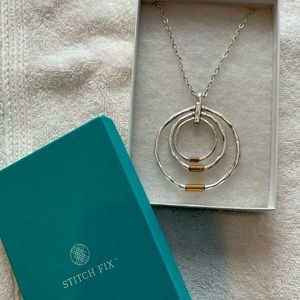 Hammered silver circle pendant necklace